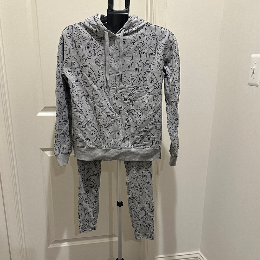 Kids Gray Face-Print Hoodie & Leggings Set